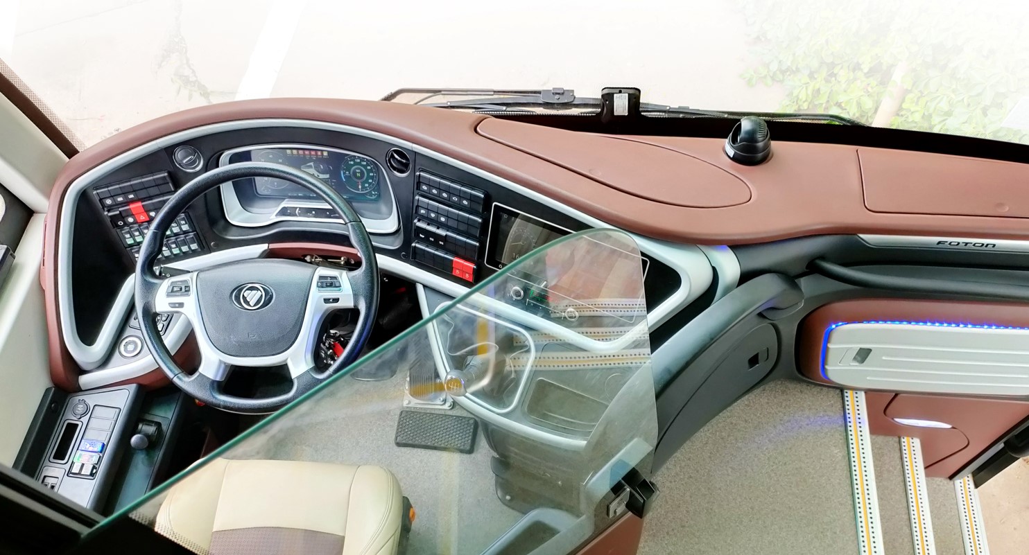 旅游客車儀表臺