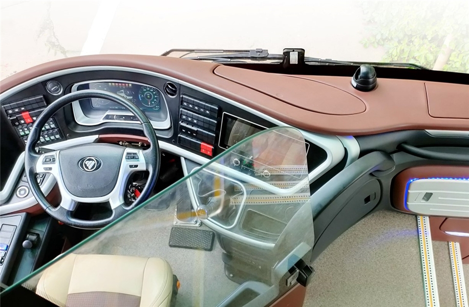 旅游客車儀表臺