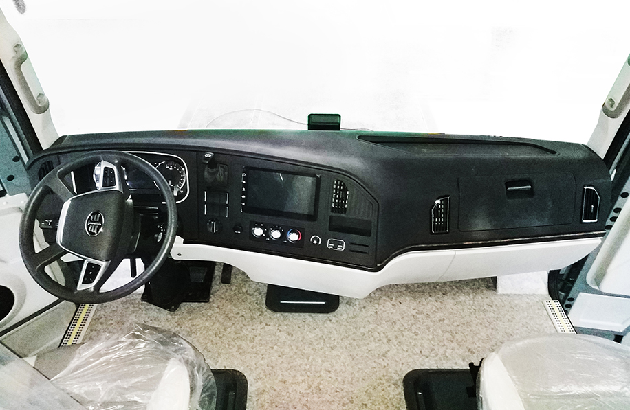 卡車(chē)儀表臺(tái)