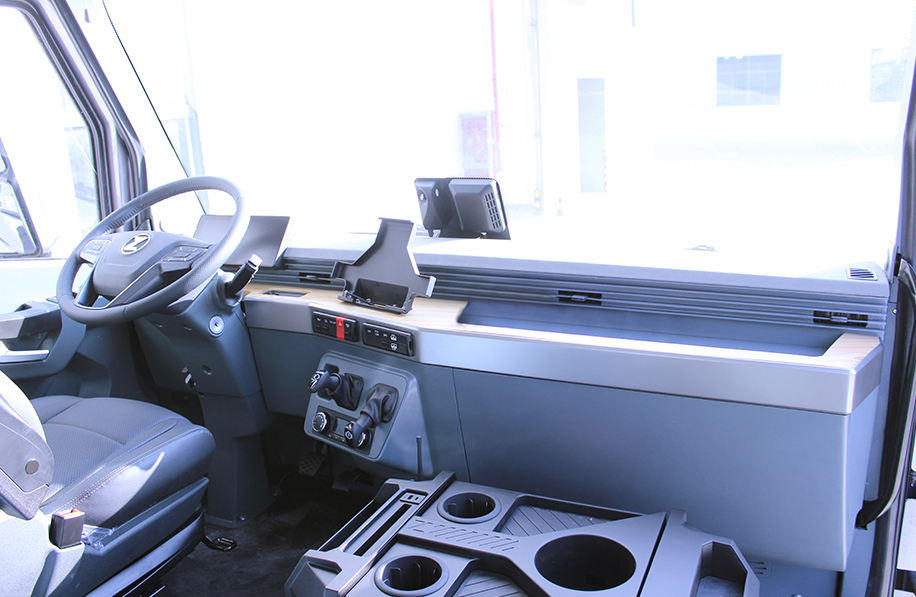 卡車(chē)儀表臺(tái)