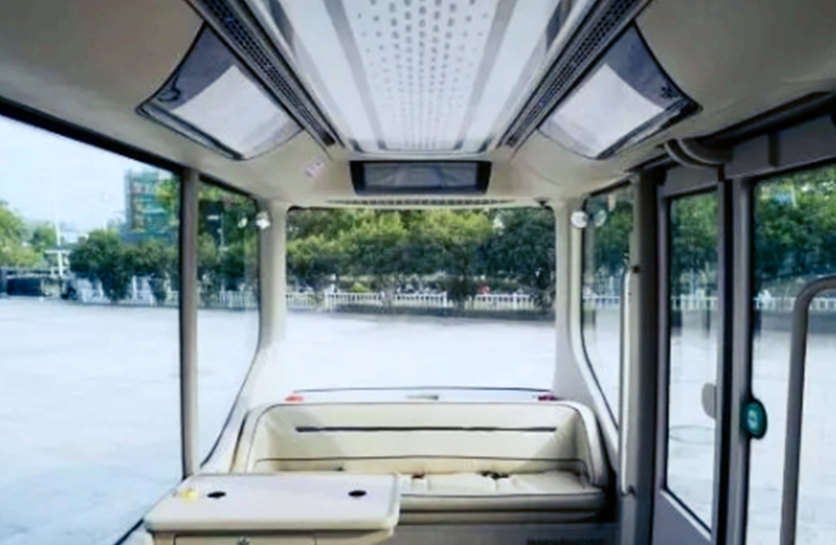 公交客車內(nèi)飾件