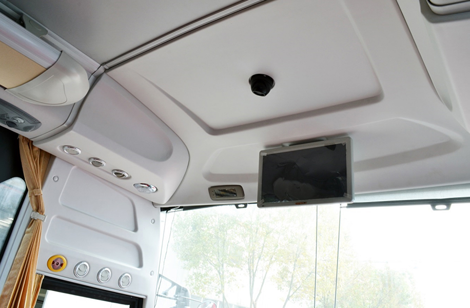 旅游車頂內飾