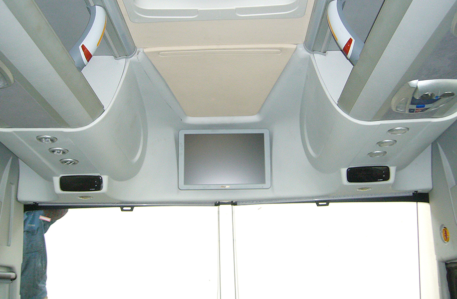 旅游車頂內飾