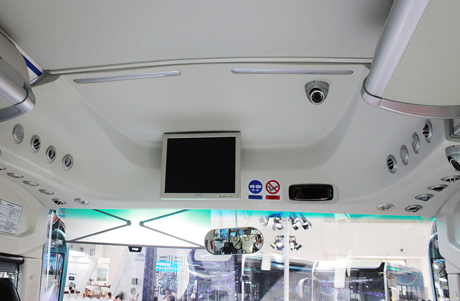 旅游車頂內飾