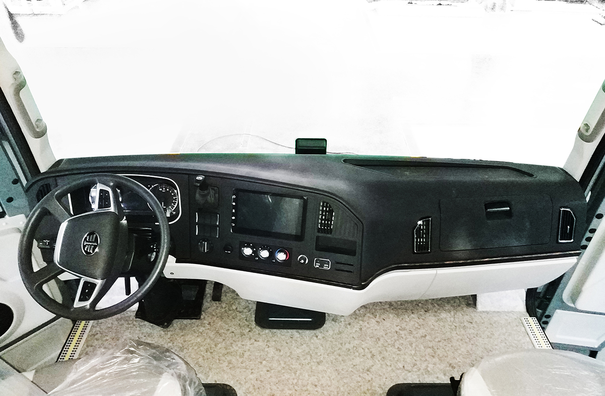 5、卡車(chē)儀表臺(tái)